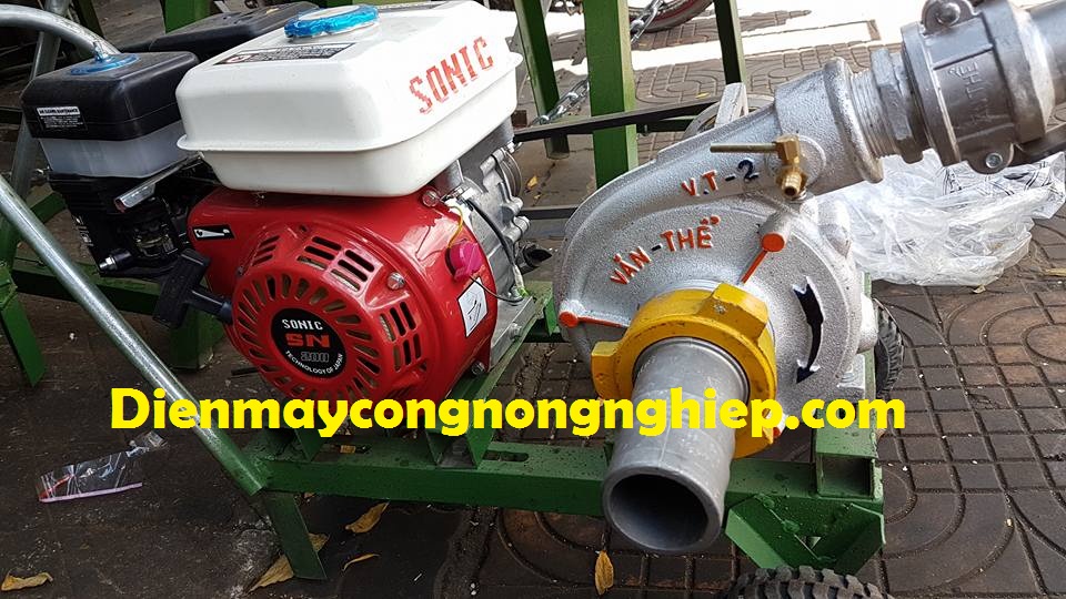 Máy bơm nước chạy xăng lắp động cơ GX160 có bánh xe