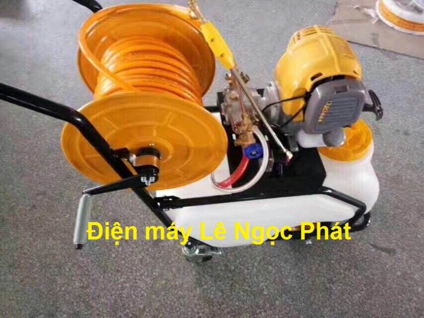 Máy phun thuốc trừ sâu xe đẩy động cơ Honda GX35